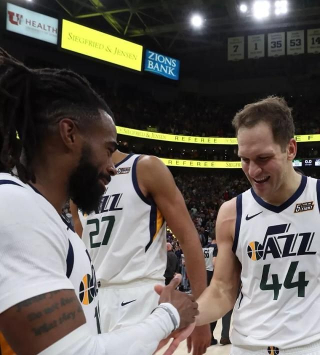 包含风云突变纽约尼克斯关键时刻绝杀压哨；英超版图或变；媒体盛赞；纪律约束更严格的词条