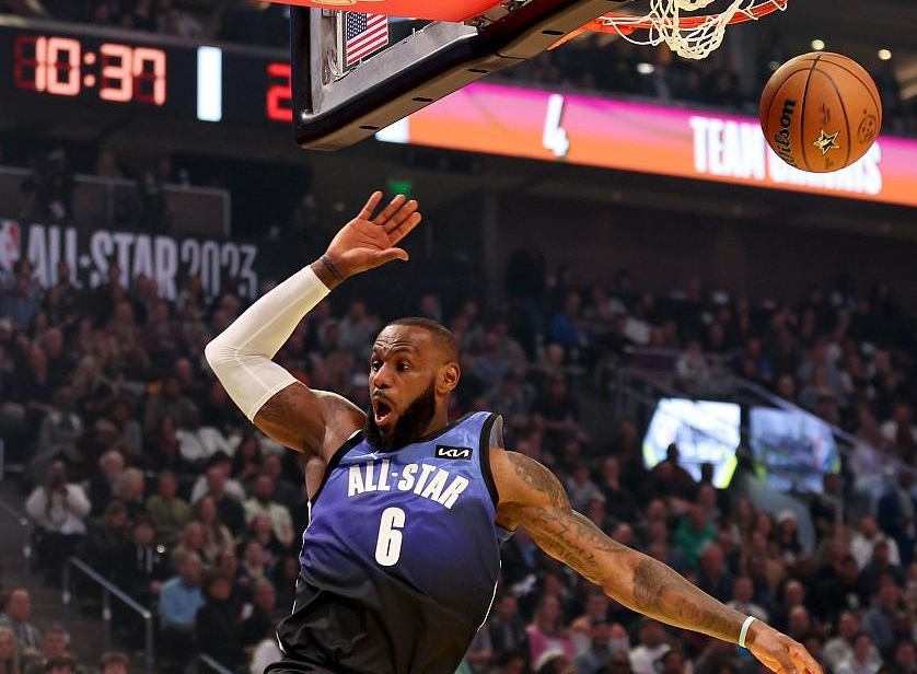 勒沃库森训练开放日;加时末段豪取连胜引欢呼;NBA总决赛在即;赛程密集仍需轮换的简单介绍 勒沃库森训练开放日;加时末段豪取连胜引欢呼;NBA总决赛在即;赛程密集仍需轮换的简单介绍