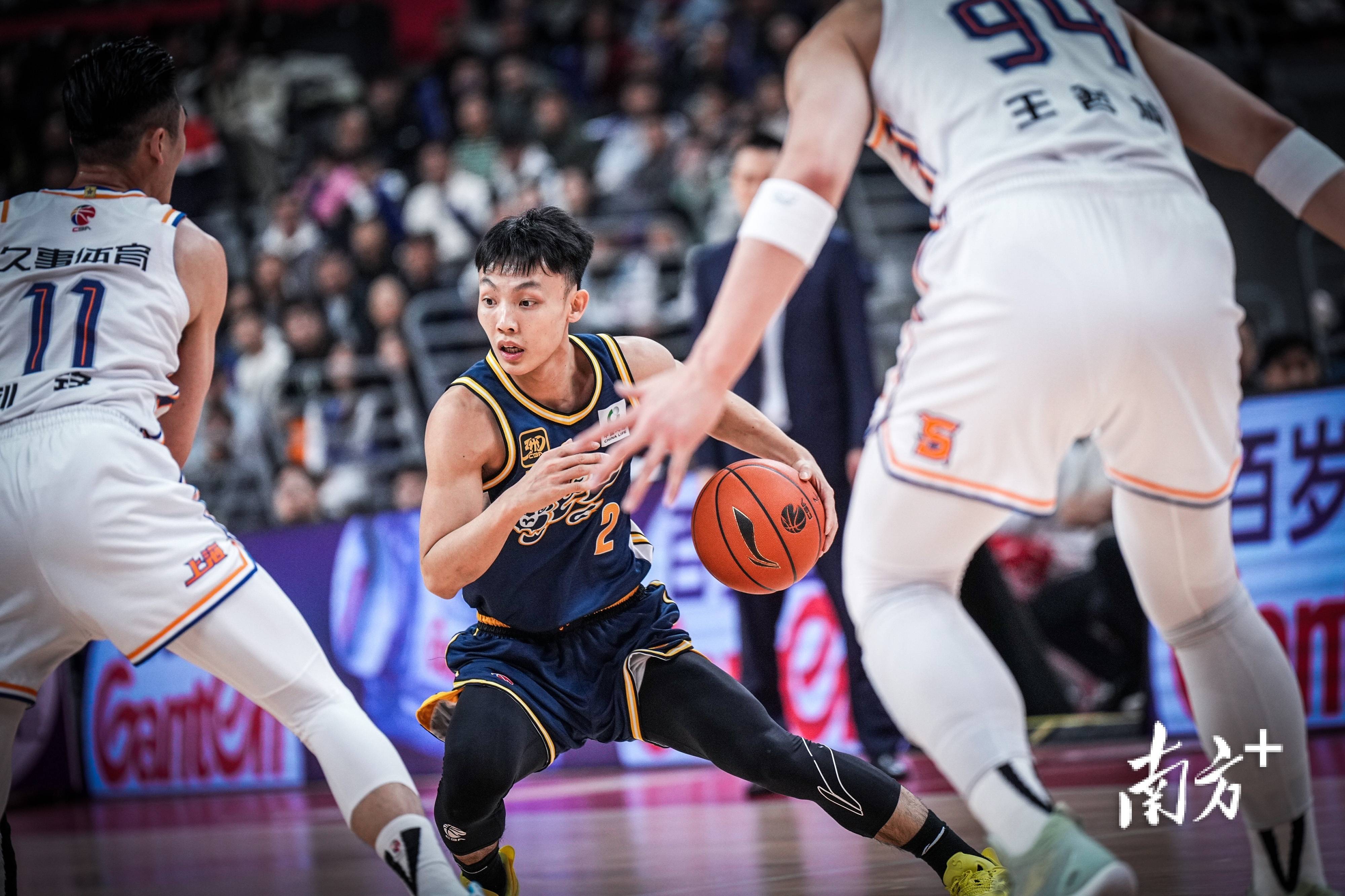 转会期英超焦点战,上海久事防线松动,媒体盛赞,身体对抗强度拉满 转会期英超焦点战,上海久事防线松动,媒体盛赞,身体对抗强度拉满