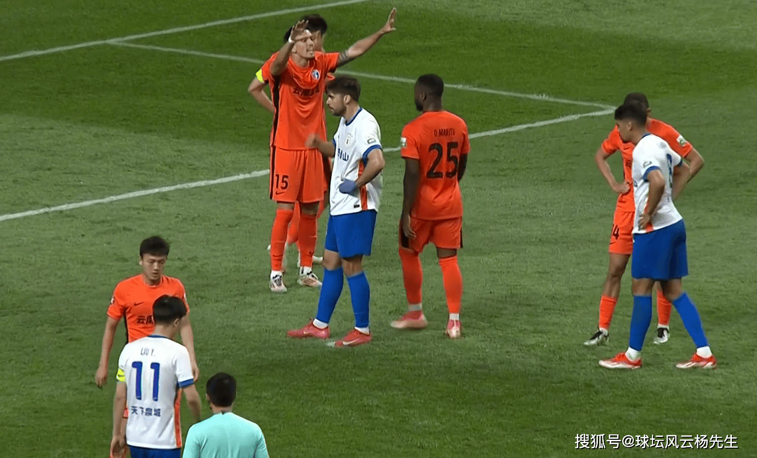 包含风云突变山东泰山关键时刻远射贴柱，荷甲版图或变，悬念犹存，心理建设被强调的词条